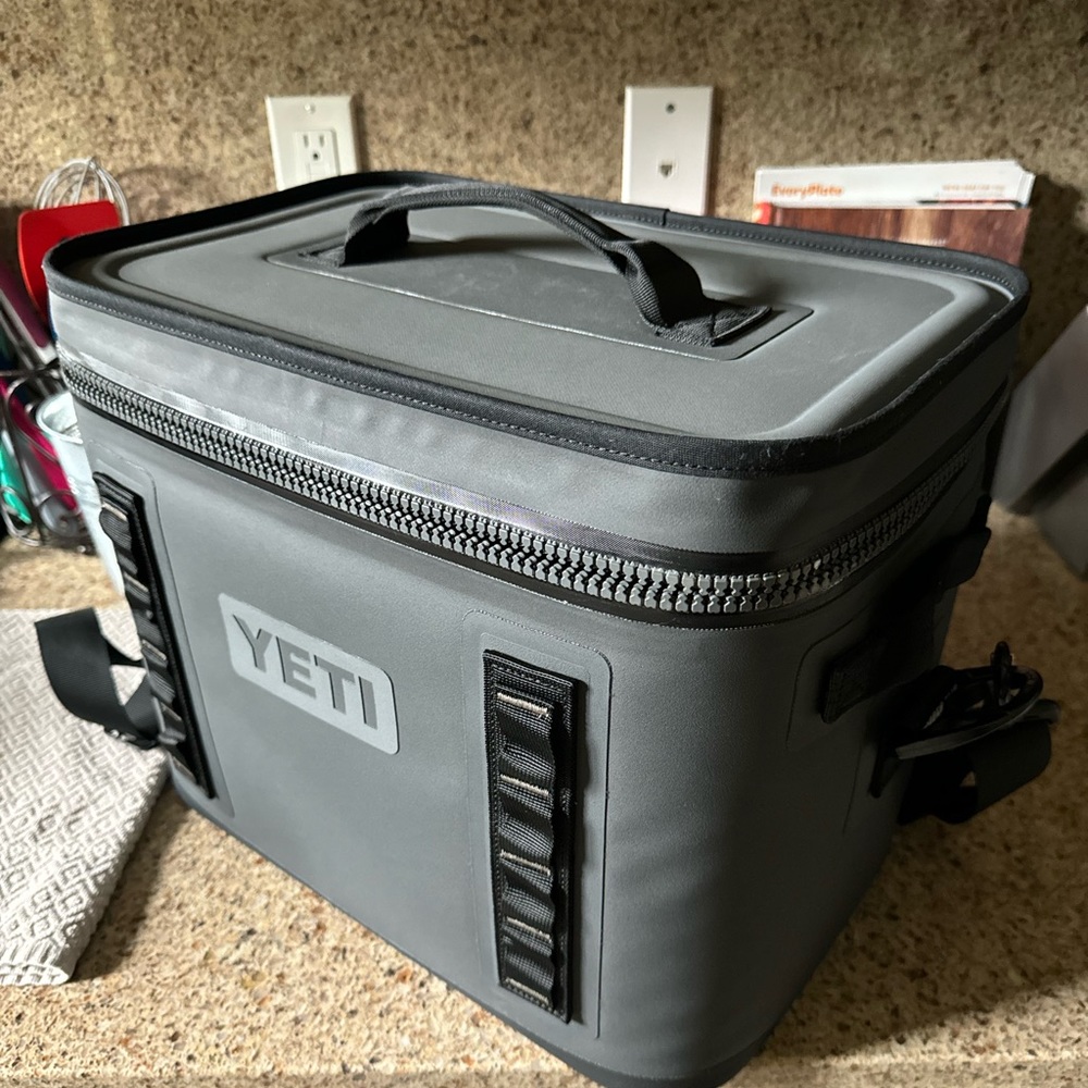 YETI Hopper Flip 18 Portable Soft Cooler